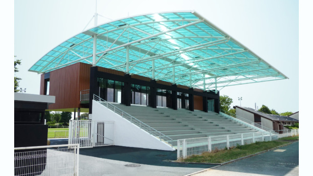 Tribunes Périgny