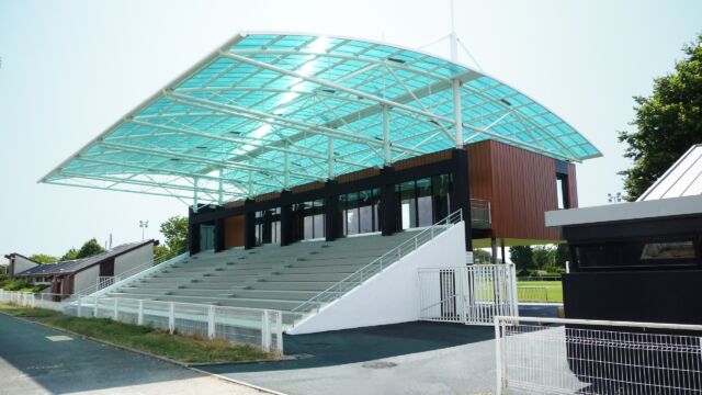Tribunes Périgny